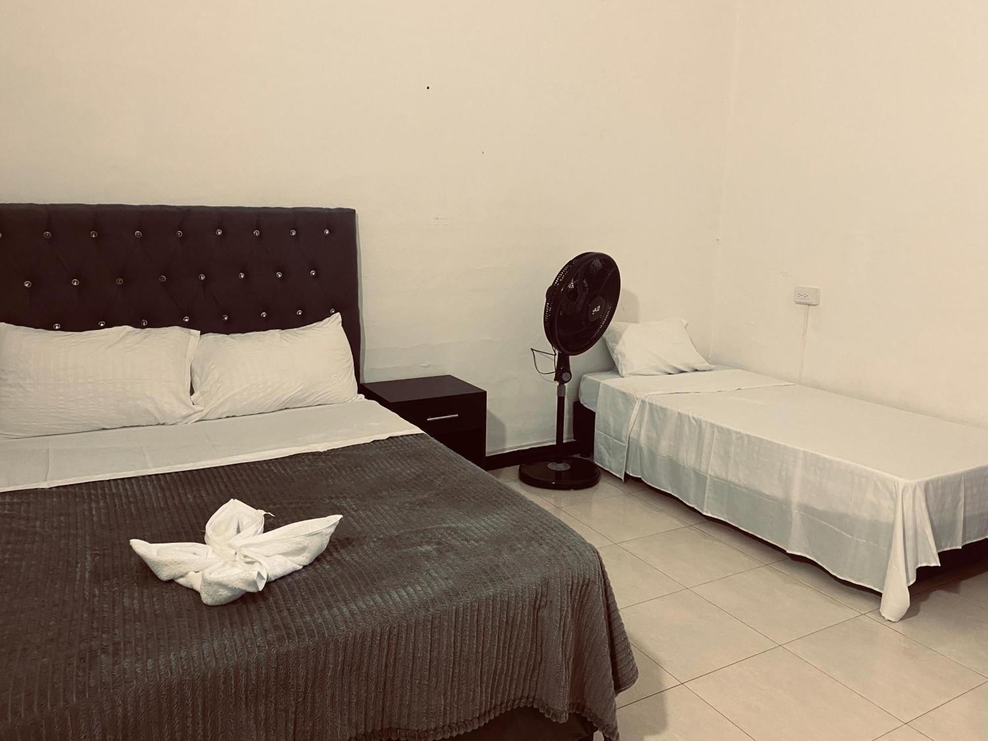 Hotel Casa Corleone Garzón Buitenkant foto